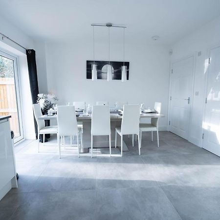 Entire Modern Home With Private Parking For 6/8 Persons Worksop Ngoại thất bức ảnh