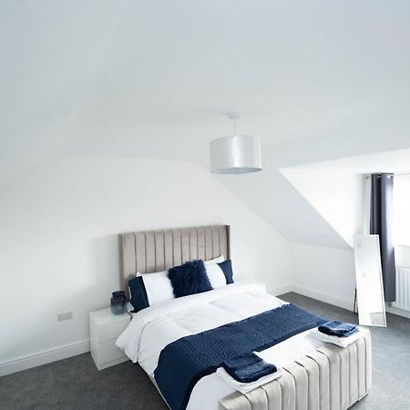 Entire Modern Home With Private Parking For 6/8 Persons Worksop Ngoại thất bức ảnh
