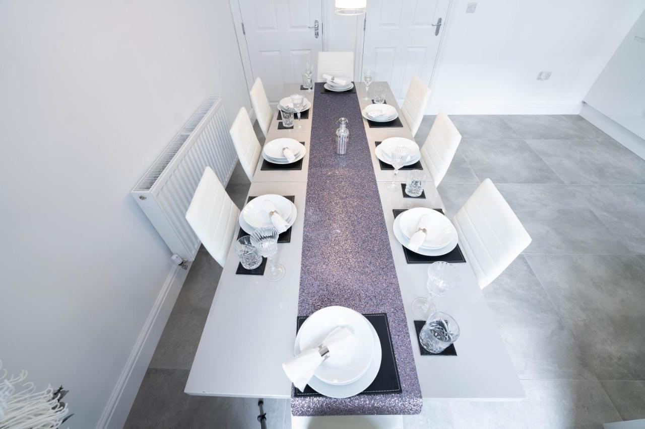 Entire Modern Home With Private Parking For 6/8 Persons Worksop Ngoại thất bức ảnh