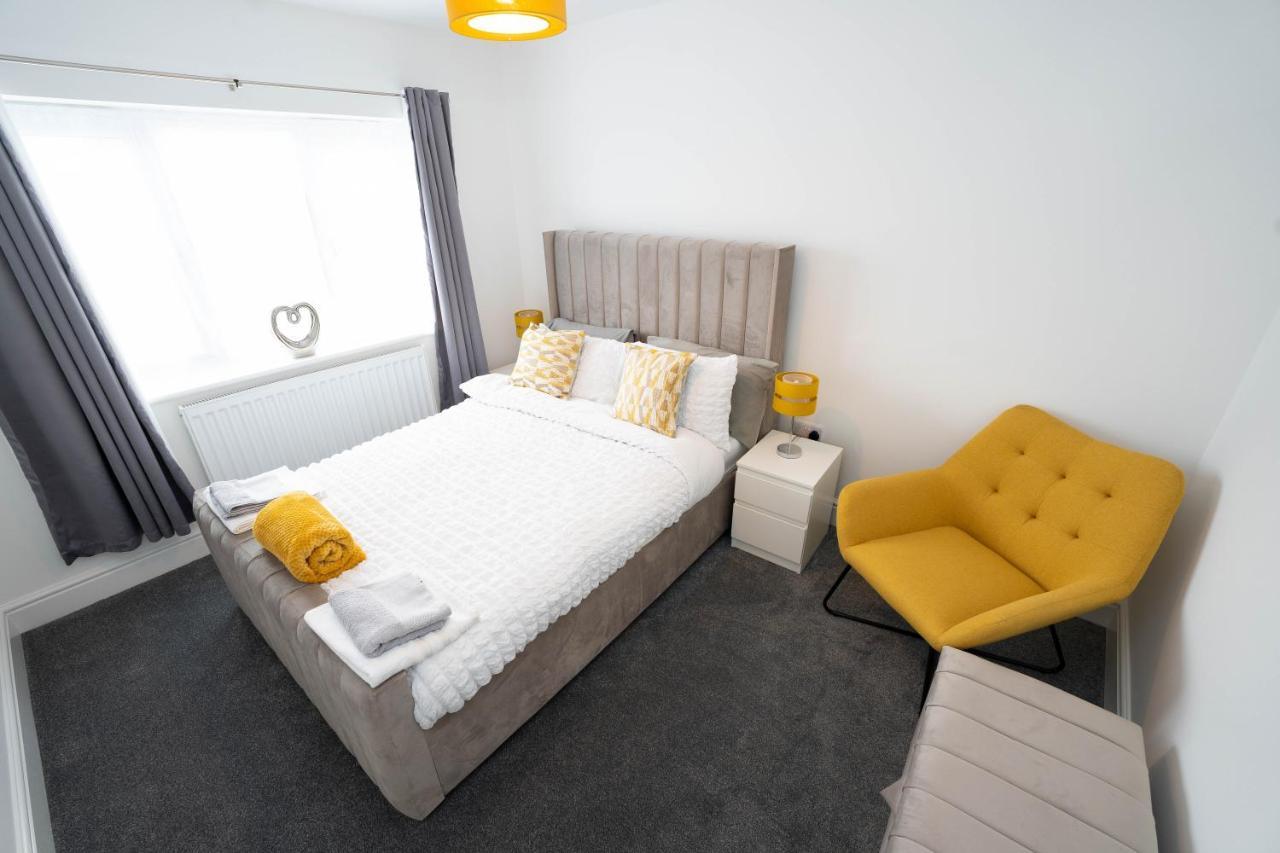 Entire Modern Home With Private Parking For 6/8 Persons Worksop Ngoại thất bức ảnh
